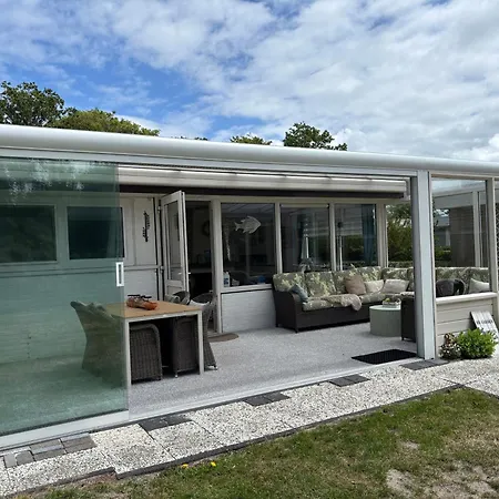 別荘 Strandnahes Nr 156 Mit Traumhaften Wintergarten Und Uneinsehbaren, Grossen Garten, Eckgrundstueck *