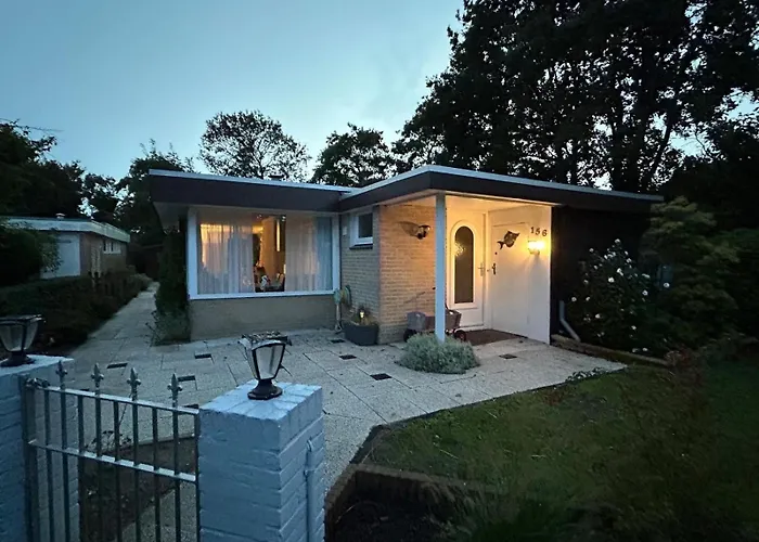 Strandnahes Nr 156 Mit Traumhaften Wintergarten Und Uneinsehbaren, Grossen Garten, Eckgrundstueck Holiday home Sint Maartensvlotbrug