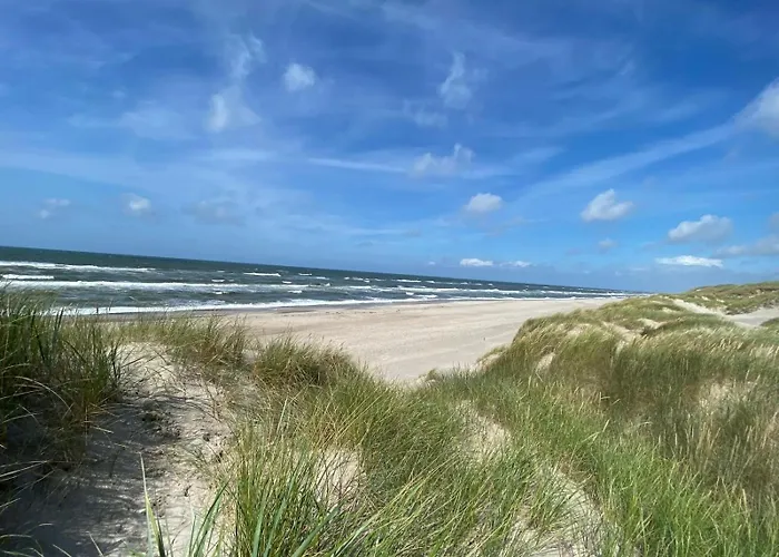 Strandnahes Nr 156 Mit Traumhaften Wintergarten Und Uneinsehbaren, Grossen Garten, Eckgrundstueck