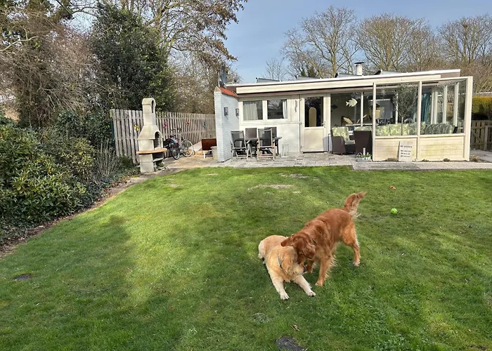 Strandnahes Nr 156 Mit Traumhaften Wintergarten Und Uneinsehbaren, Grossen Garten, Eckgrundstueck