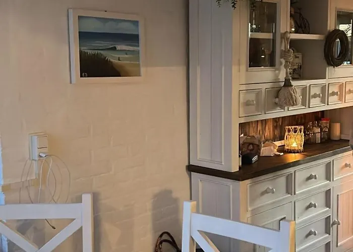 Strandnahes Nr 156 Mit Traumhaften Wintergarten Und Uneinsehbaren, Grossen Garten, Eckgrundstueck