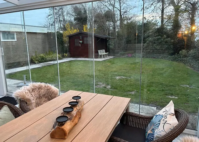 Strandnahes Nr 156 Mit Traumhaften Wintergarten Und Uneinsehbaren, Grossen Garten, Eckgrundstueck *