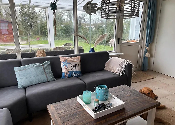 Дом отдыха Strandnahes Nr 156 Mit Traumhaften Wintergarten Und Uneinsehbaren, Grossen Garten, Eckgrundstueck Sint Maartensvlotbrug