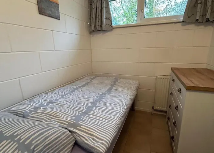 Strandnahes Nr 156 Mit Traumhaften Wintergarten Und Uneinsehbaren, Grossen Garten, Eckgrundstueck