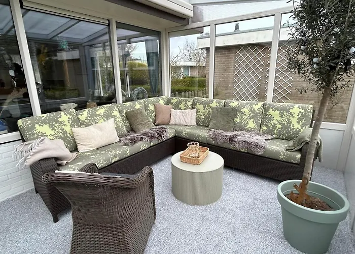 Holiday home Strandnahes Nr 156 Mit Traumhaften Wintergarten Und Uneinsehbaren, Grossen Garten, Eckgrundstueck *