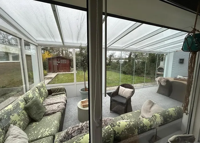 Strandnahes Nr 156 Mit Traumhaften Wintergarten Und Uneinsehbaren, Grossen Garten, Eckgrundstueck *