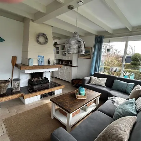 Strandnahes Nr 156 Mit Traumhaften Wintergarten Und Uneinsehbaren, Grossen Garten, Eckgrundstueck 別荘 *