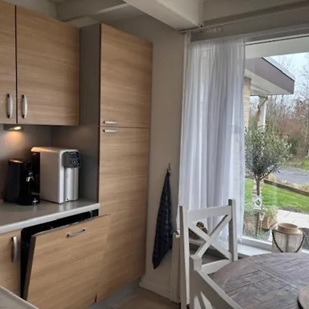 別荘 Strandnahes Nr 156 Mit Traumhaften Wintergarten Und Uneinsehbaren, Grossen Garten, Eckgrundstueck Sint Maartensvlotbrug